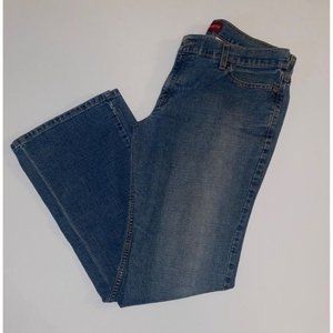 juniors Levi's jeans